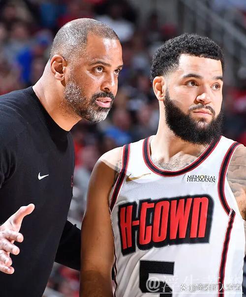 武切维奇谈末节未获出场:科林斯和史密斯表现出色,这是正确的选择 武切维奇谈末节未获出场:科林斯和史密斯表现出色,这是正确的选择